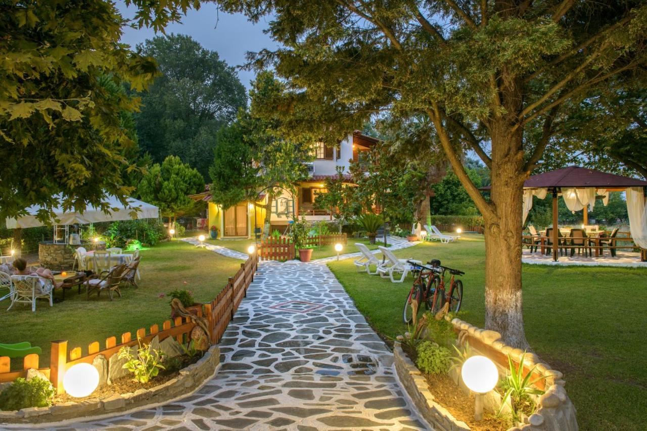 Villa Palmera Ierissos Exterior photo