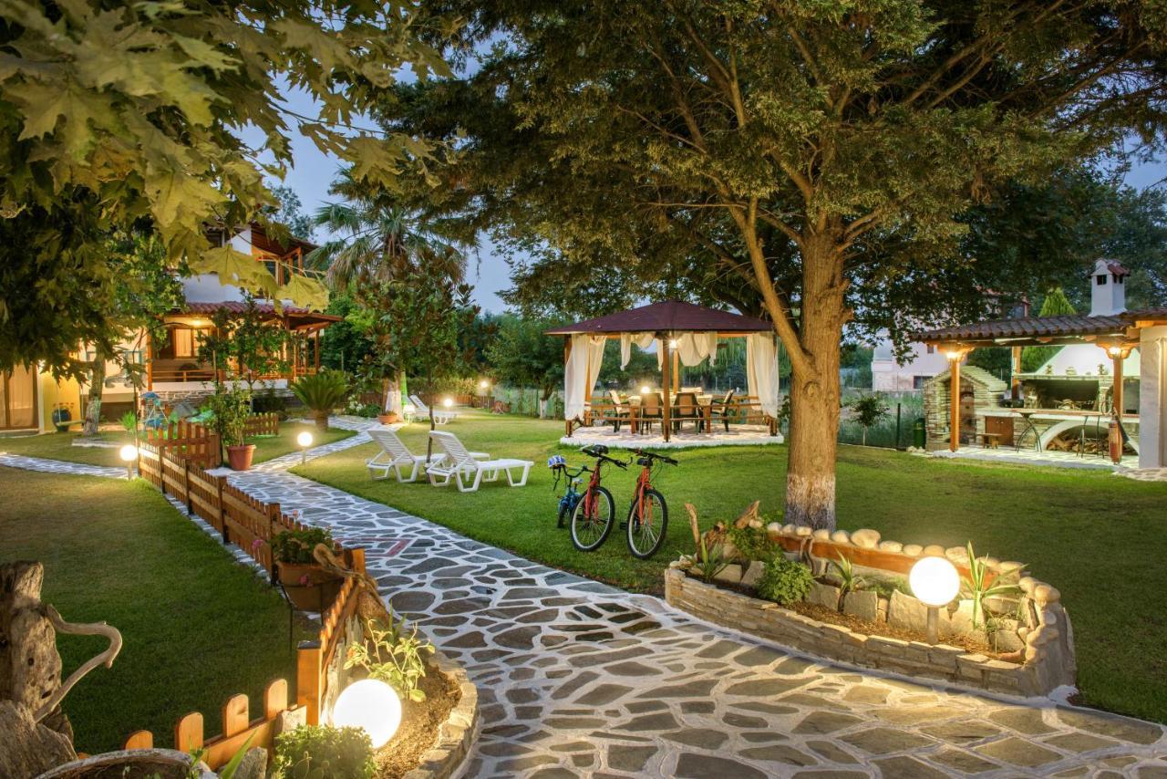 Villa Palmera Ierissos Exterior photo