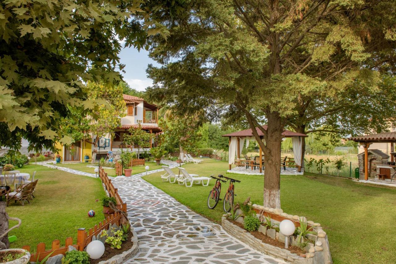 Villa Palmera Ierissos Exterior photo
