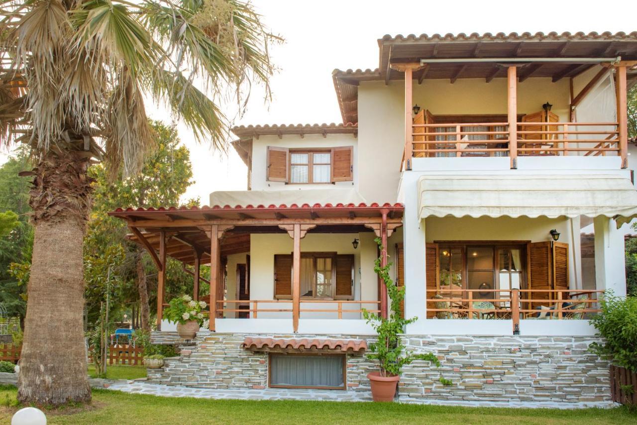 Villa Palmera Ierissos Exterior photo